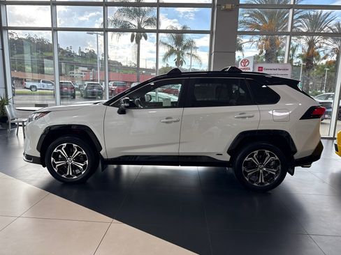 Certified 2025 Toyota RAV4 XSE image 6