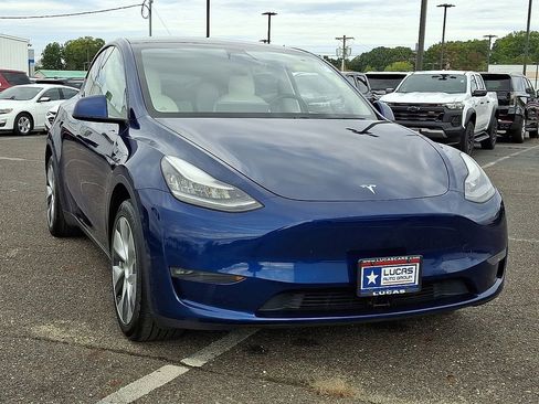 Used 2021 Tesla Model Y Long Range image 2