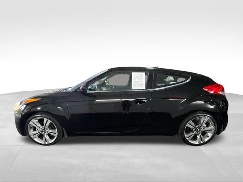 Used 2014 Hyundai Veloster w/ Technology Package 03 FWD image 8
