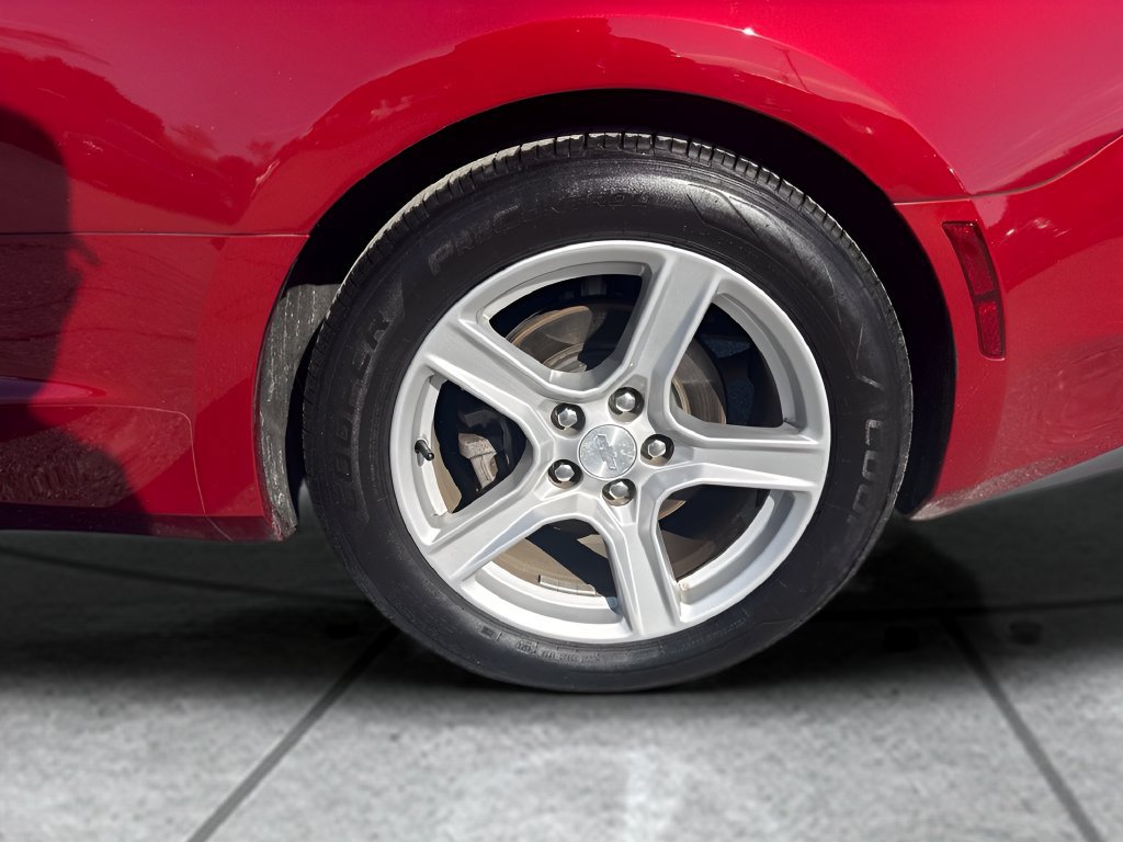 Used 2017 Chevrolet Camaro LT RWD image 22