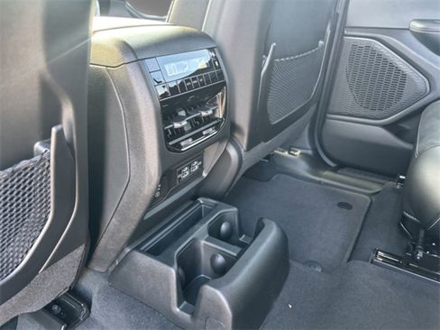 New 2025 Jeep Grand Cherokee L Altitude image 26