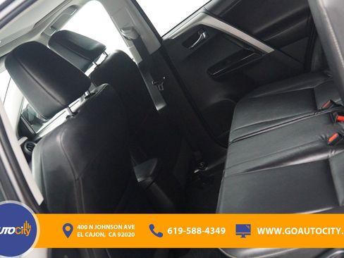 Used 2018 Toyota RAV4 Limited w/ Advanced Technology Package FWD image 12