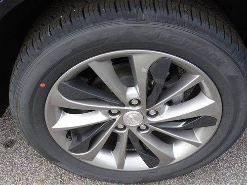 Used 2023 Buick Encore GX Select w/ Sport Touring Package image 7