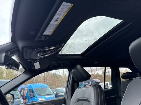 New 2026 Jeep Grand Cherokee Laredo image 27