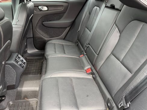 Used 2023 Volvo XC40 B5 Ultimate w/ Climate Package AWD/4WD image 17