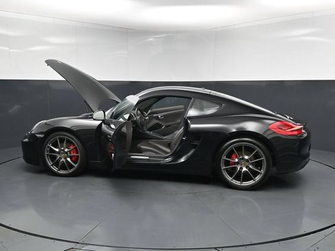 Used 2016 Porsche Cayman S RWD image 32