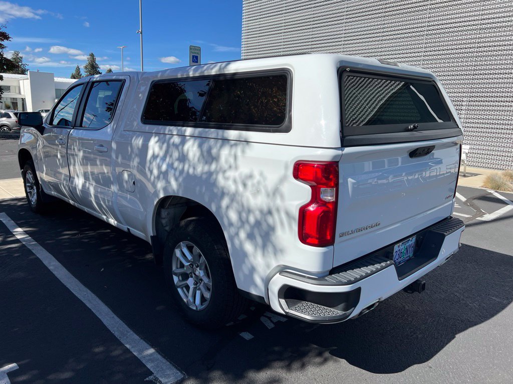 Used 2022 Chevrolet Silverado 1500 RST w/ Z71 Off-Road Package AWD/4WD image 2