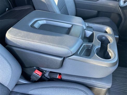 Used 2024 GMC Sierra 2500 SLE w/ SLE Value Package; image 27