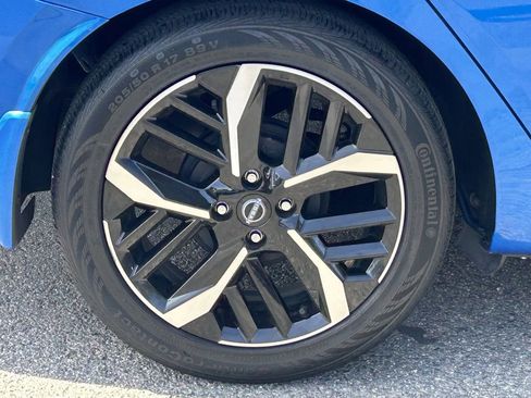 Certified 2023 Nissan Versa SR w/ Trunk Package image 8