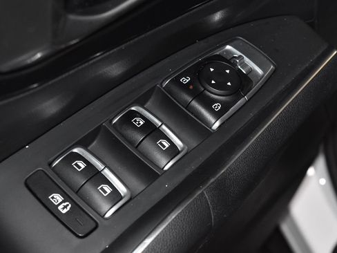 Used 2024 Kia Sorento S FWD image 5