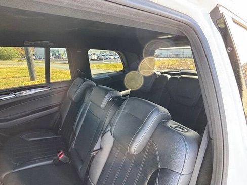 Used 2017 Mercedes-Benz GLS 450 4MATIC image 9