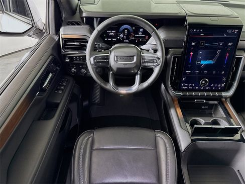 Certified 2025 GMC Yukon Denali image 21
