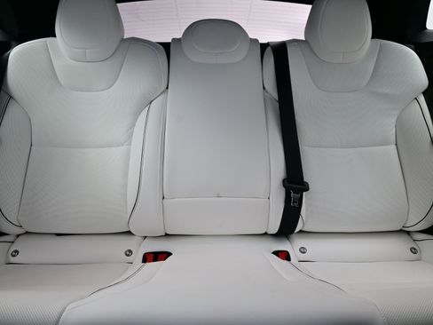 Used 2021 Tesla Model S Plaid image 16