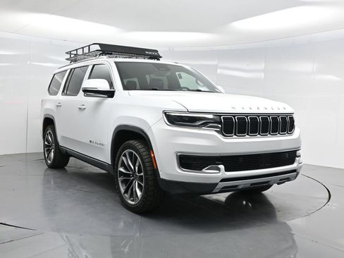 Used 2022 Jeep Wagoneer Series III w/ Premium Group I image 70