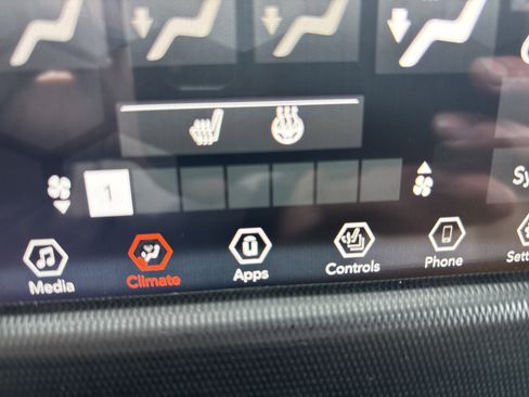 Used 2023 Jeep Gladiator Willys image 29