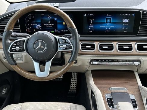 Used 2020 Mercedes-Benz GLS 580 4MATIC image 13