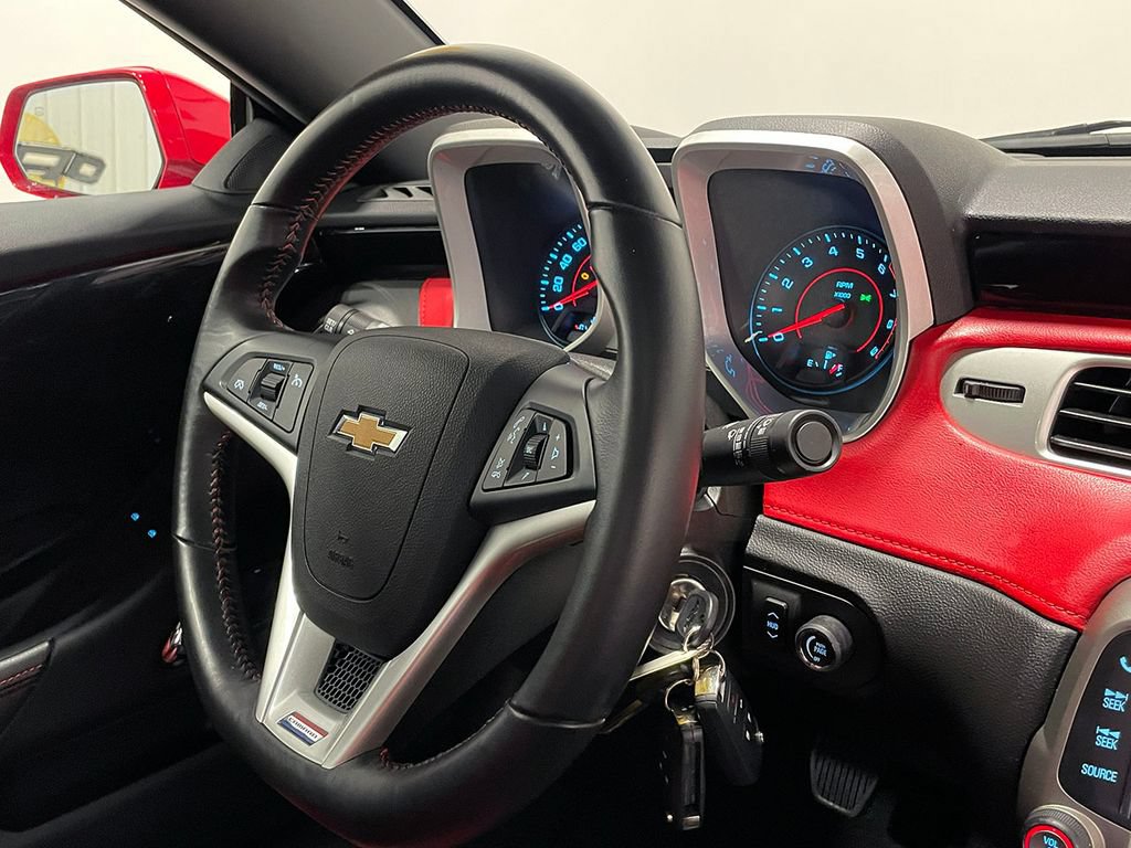 Used 2015 Chevrolet Camaro SS w/ Commemorative Special Edition RWD image 71
