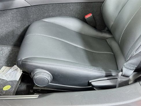 Used 2024 MAZDA MX-5 Miata RF Grand Touring RWD image 19