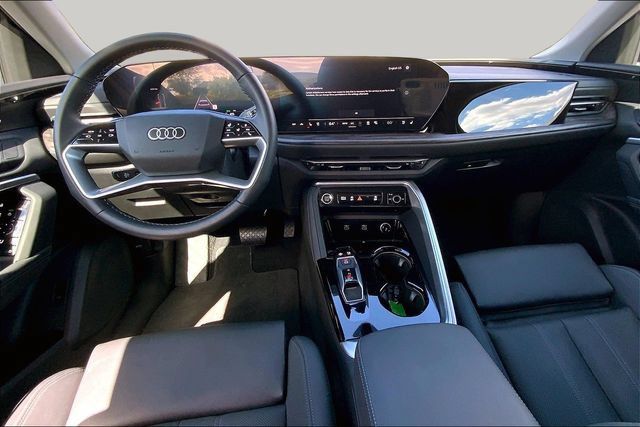 Used 2025 Audi Q5 Premium Plus w/ Premium Plus AWD/4WD image 15