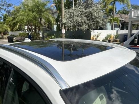 Used 2023 Volvo XC40 B4 Plus w/ Climate Package FWD image 6