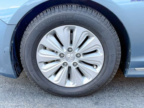 Used 2016 Hyundai Sonata SE image 8