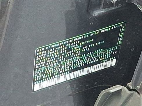 New 2025 Volkswagen Taos SEL image 23