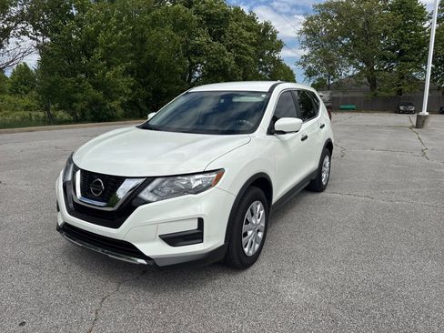 Used 2017 Nissan Rogue S AWD/4WD image 1