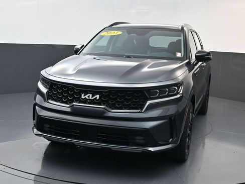 Used 2023 Kia Sorento SX AWD/4WD image 7