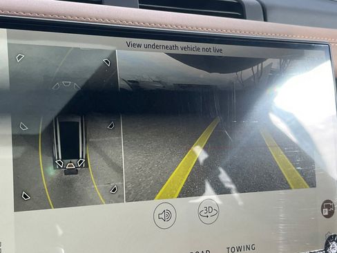 New 2026 Land Rover Defender 130 X-Dynamic SE image 21