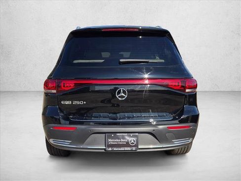Certified 2023 Mercedes-Benz EQB 250+ EQB 250+ w/ Exclusive Package image 6