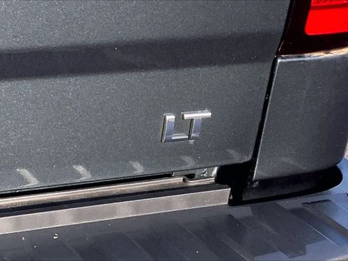 Used 2018 Chevrolet Silverado 1500 LT w/ LT Eassist Package image 9