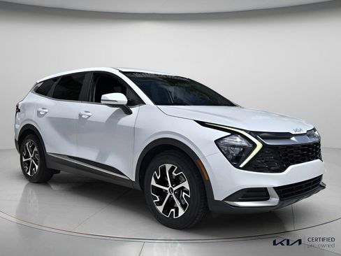Certified 2023 Kia Sportage EX FWD image 9