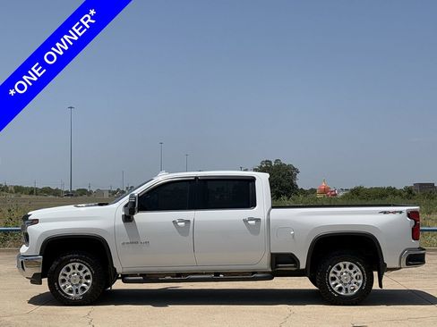 Used 2024 Chevrolet Silverado 2500 LTZ AWD/4WD image 2