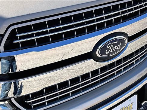 Used 2018 Ford F150 Lariat AWD/4WD image 31