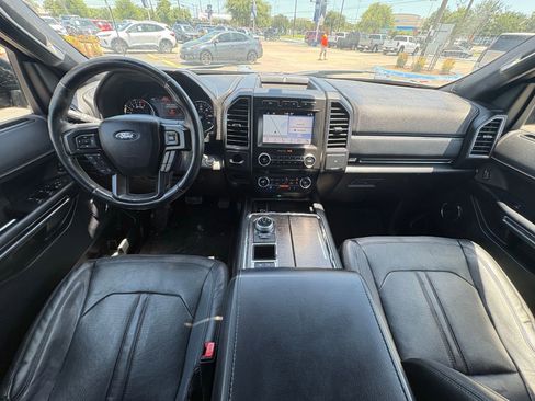 Used 2018 Ford Expedition Limited w/ Equipment Group 302A RWD image 10