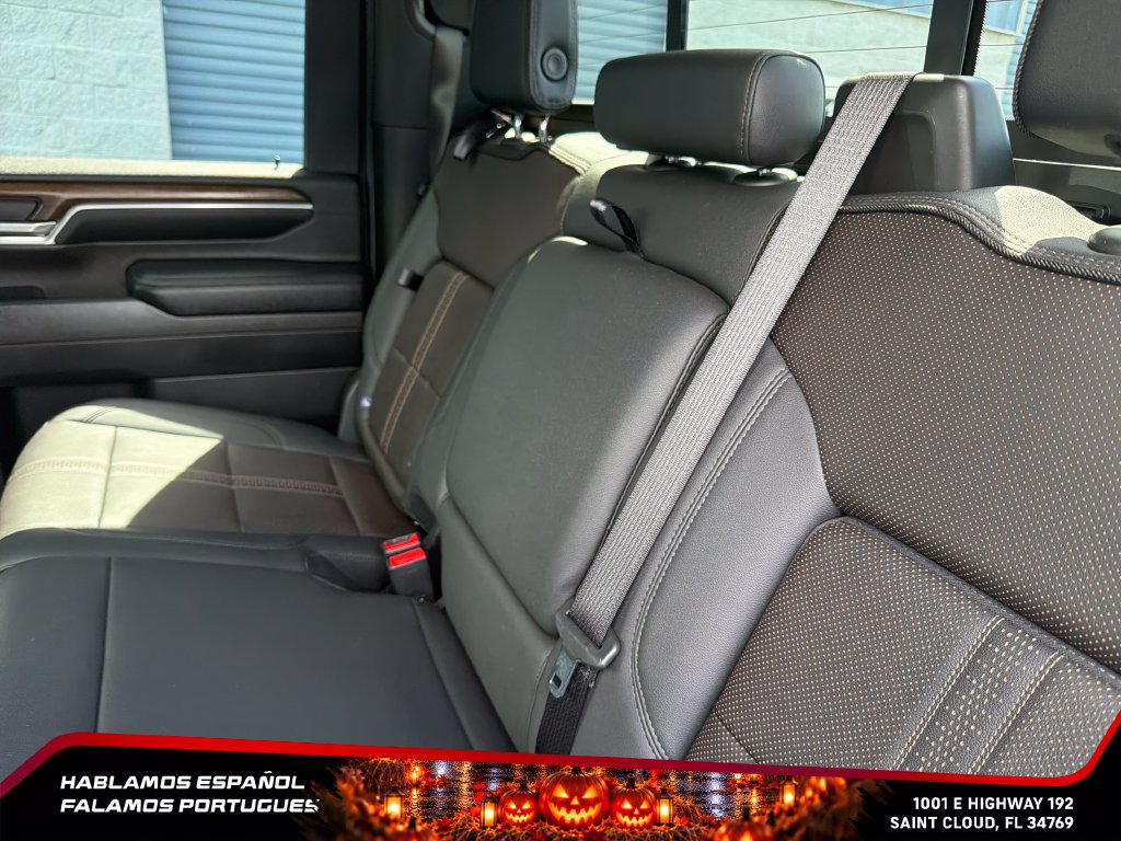 Used 2024 Chevrolet Silverado 2500 High Country w/ High Country Premium Package AWD/4WD image 25
