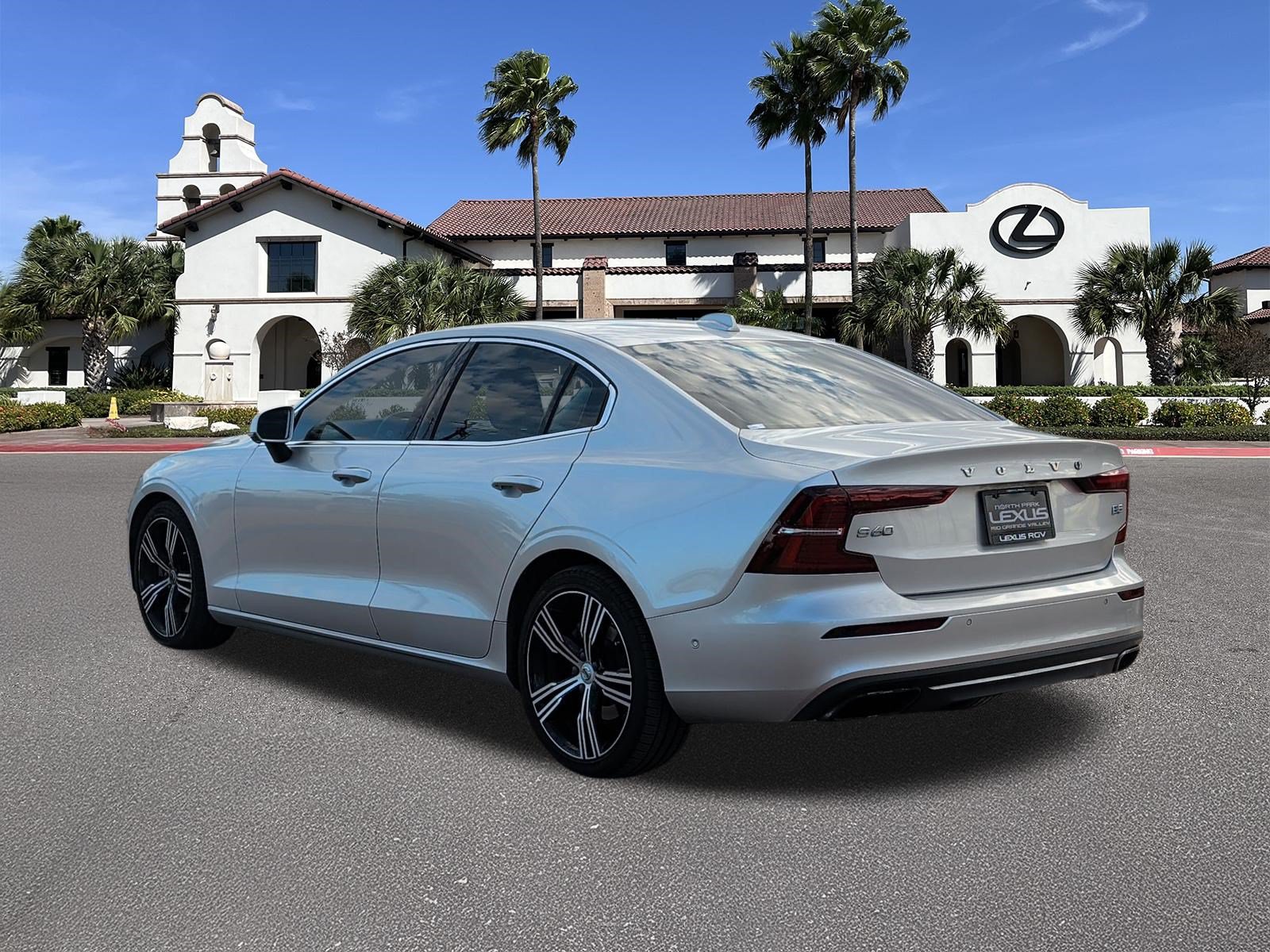 Used 2022 Volvo S60 B5 Inscription w/ Advanced Package FWD image 4