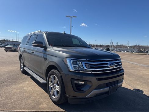 Used 2018 Ford Expedition Max XLT w/ Equipment Group 202A image 1