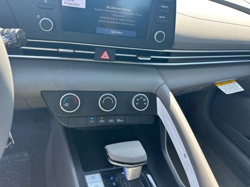 New 2026 Hyundai Elantra SE FWD image 30