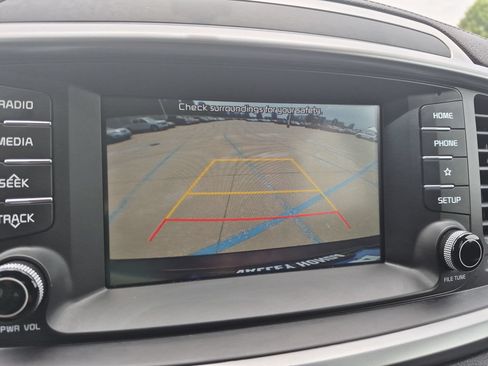 Used 2019 Kia Sorento FWD image 18