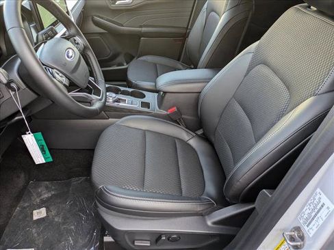 New 2025 Ford Escape SE image 4
