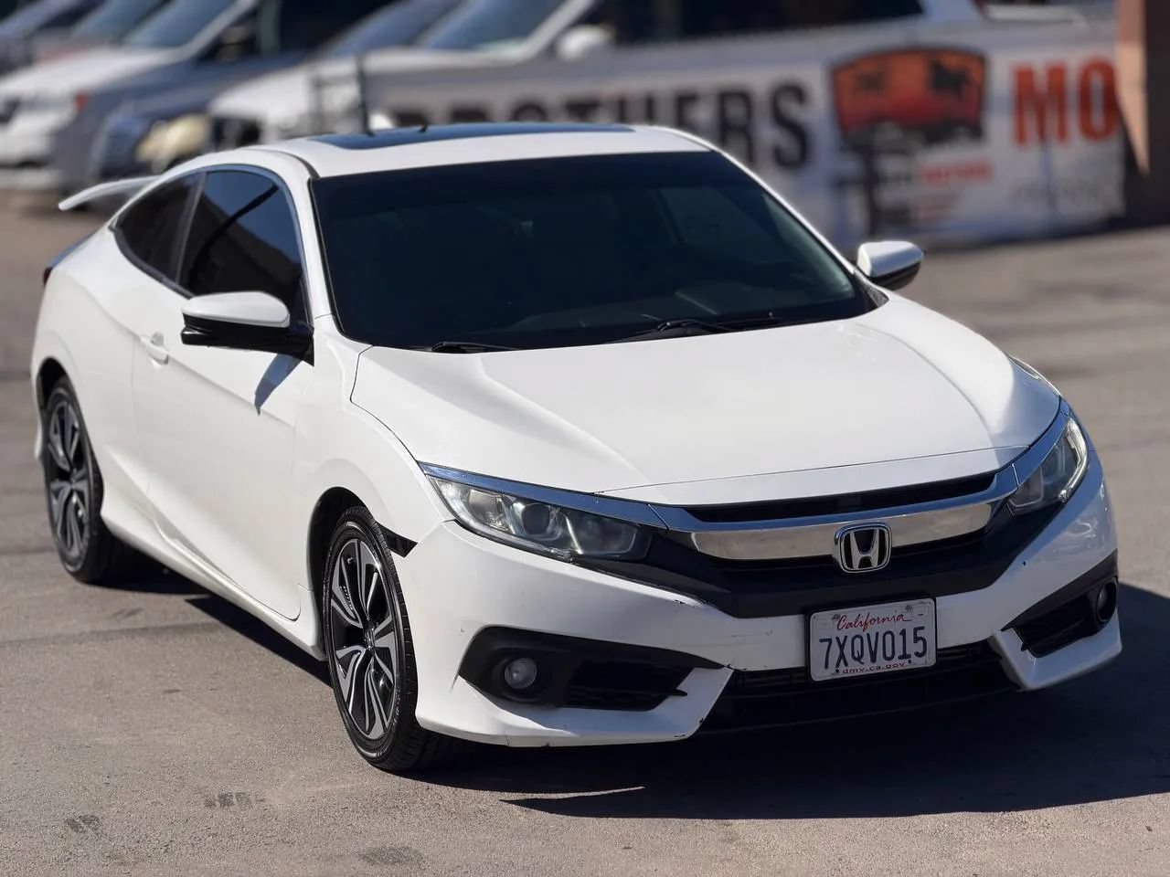 Used 2017 Honda Civic EX-T image 2
