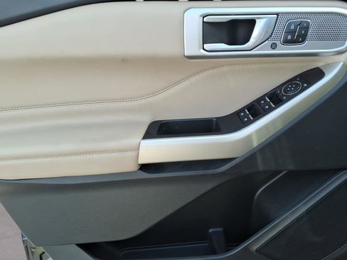 Used 2023 Ford Explorer Limited w/ Equipment Group 301A image 13