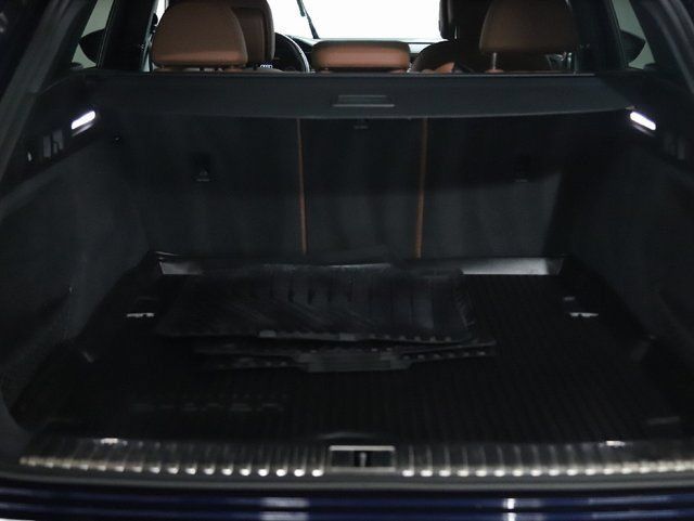 Used 2022 Audi e-tron Premium AWD/4WD image 34