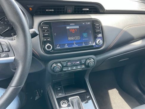 Used 2024 Nissan Kicks SR w/ SR Premium Package FWD image 10