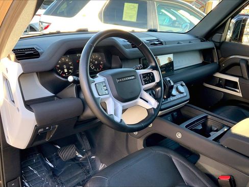 Used 2023 Land Rover Defender 110 S image 17