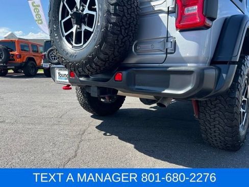Used 2024 Jeep Wrangler Unlimited Rubicon AWD/4WD image 9