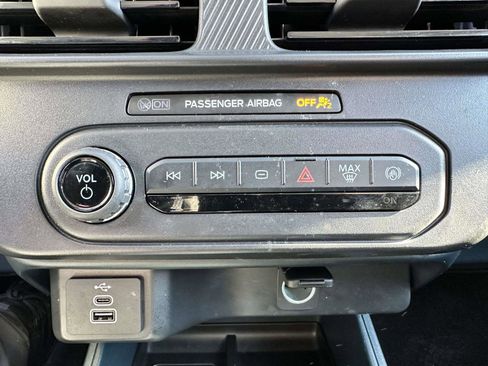 Used 2025 Ford Maverick XL w/ Equipment Group 102A image 24