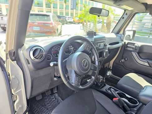 Used 2017 Jeep Wrangler Sport AWD/4WD image 23