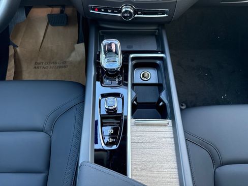 New 2026 Volvo XC60 B5 Core AWD/4WD image 14